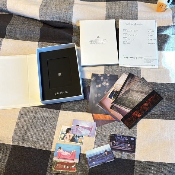 BTS Album - BE - Picture 2 of 2
